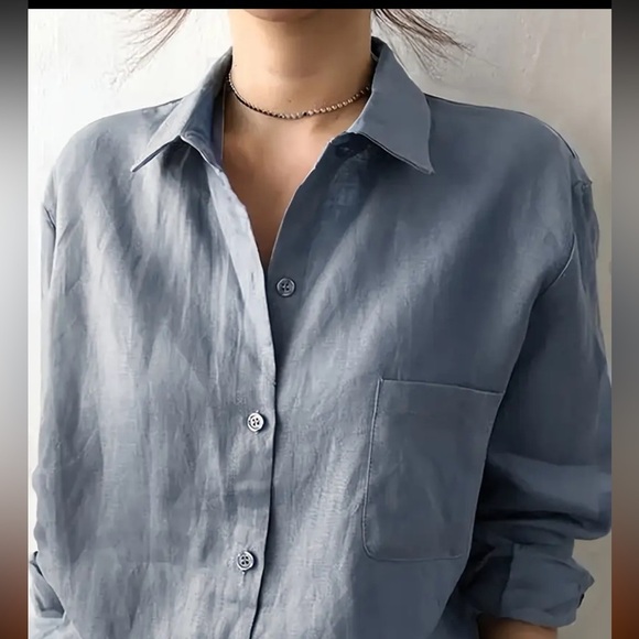 New - relaxed button blouse - Picture 2 of 3